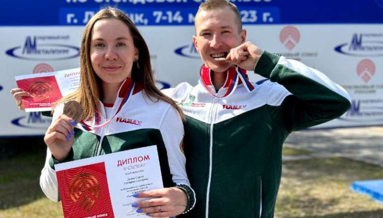 Алина Фазылзянова и Артём Глотов в Липецке на Всероссийских соревнованиях по стендовой стрельбе в мае 2023 года